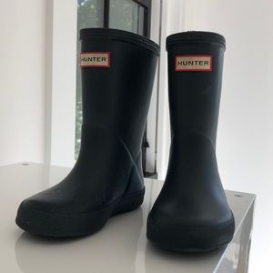 Hunter rain boots toddler size 8 b / 9 g